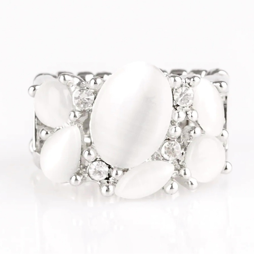 Modern moon walk white ring